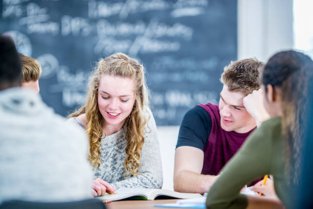 Средний балл аттестата абитуриентов учреждений СПО в 2025 году составил 4